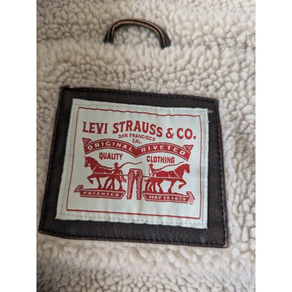 Levi's Black Leather Jacket - Picture 5 of 11